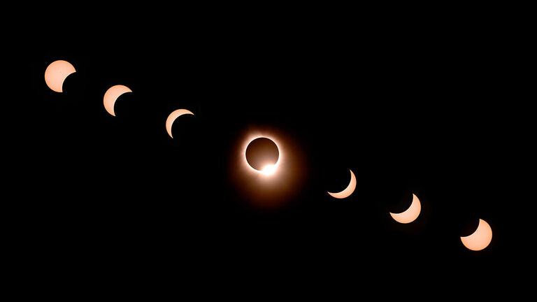 TOPSHOT-US-ASTRONOMY-ECLIPSE