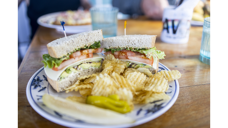 vegetarian sandwich with chips