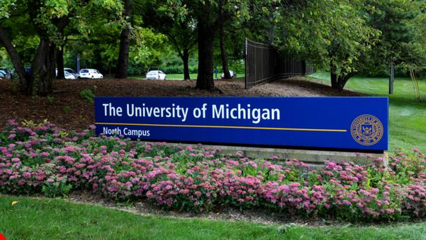 University of Michigan sets record for applicants 