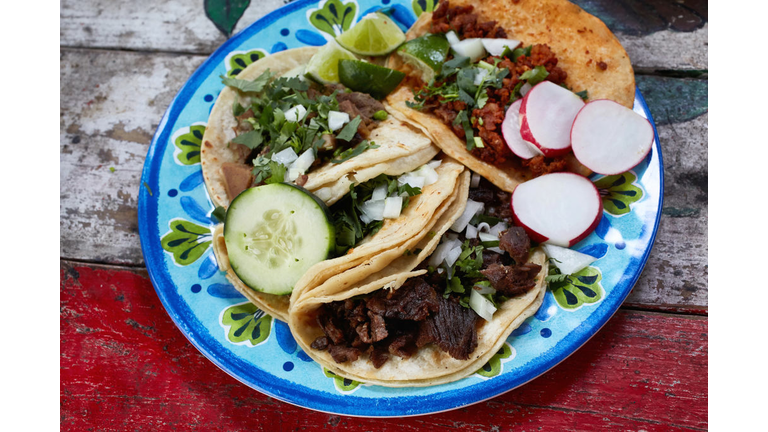 Weekend Cover - Tacos - Taqueria La Placita