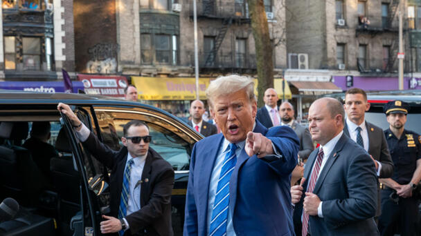 Video: Trump Visits Manhattan Bodega
