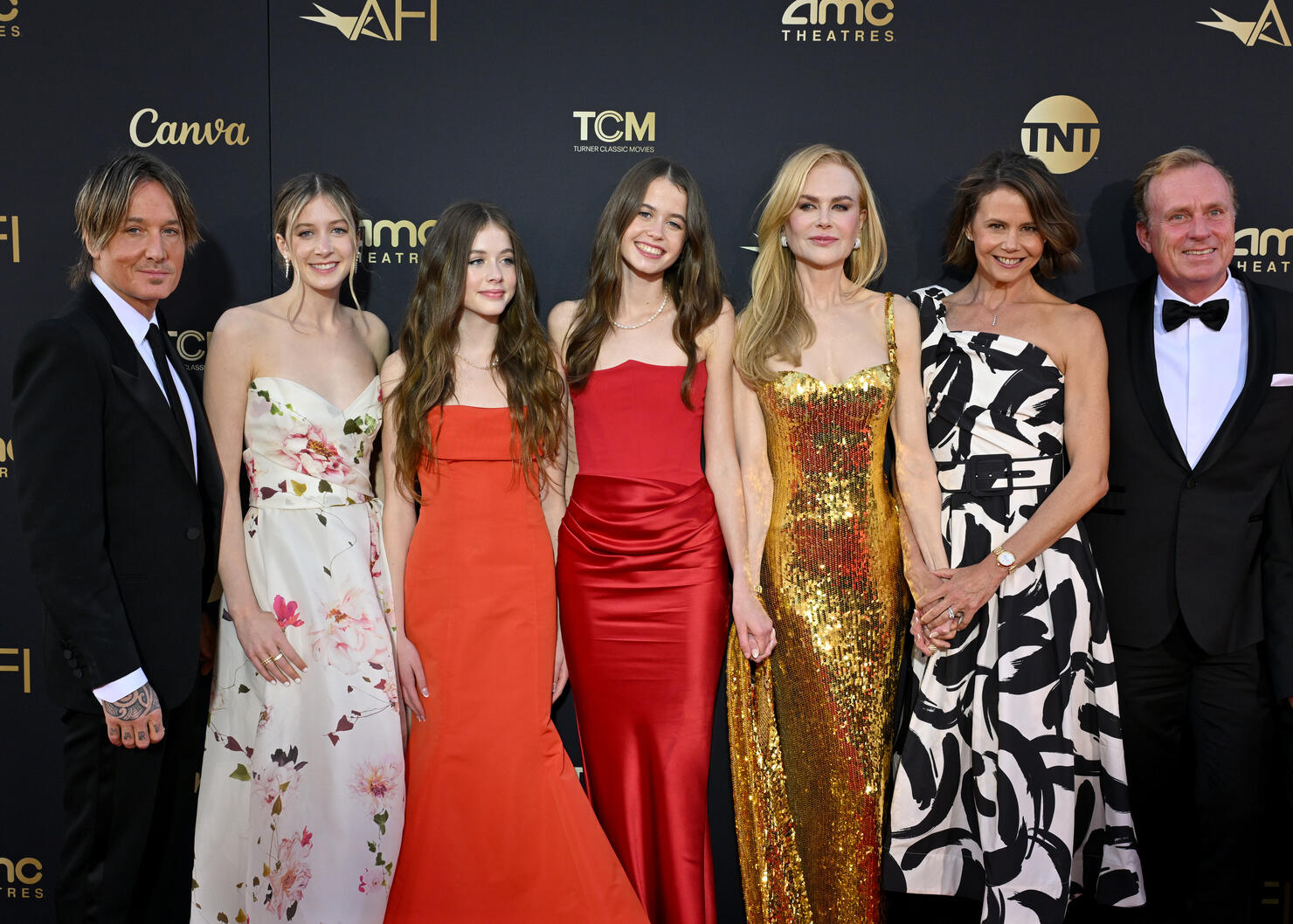 Keith Urban, Nicole Kidman's Daughters Walk Red Carpet For The First ...