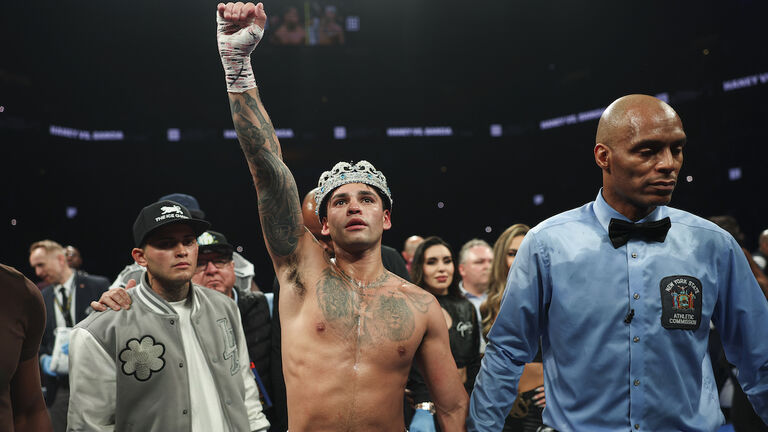 Devin Haney v Ryan Garcia