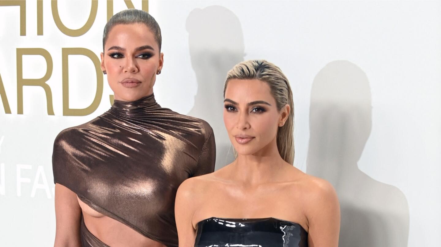 Khloe Kardashian Pokes Fun At Iconic 'KUWTK' Fight With Sister Kim