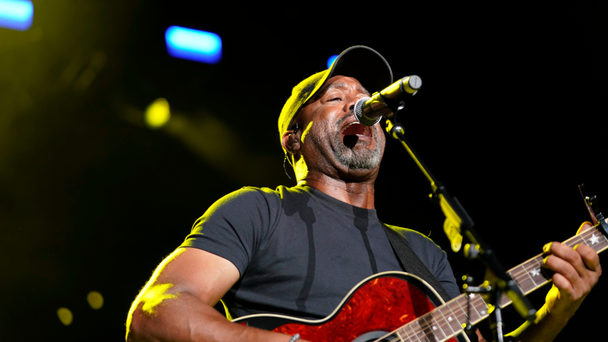 Darius Rucker Remembers Heartwarming Childhood Moment With His Late Mother