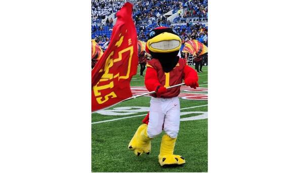 Iowa State's Cy Begins New Graduation Tradition