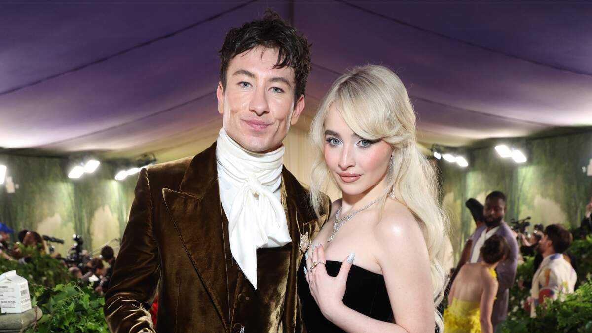 Sabrina Carpenter et Barry Keoghan partagent un baiser tout en louant leur look au gala du Met