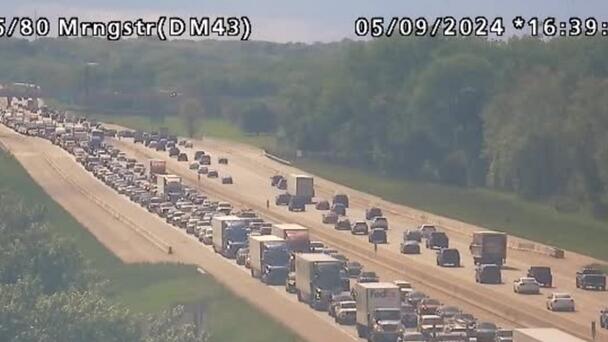 Multi-Vehicle Crash Causes Hour-Long Delay On I-80/35 In Des Moines