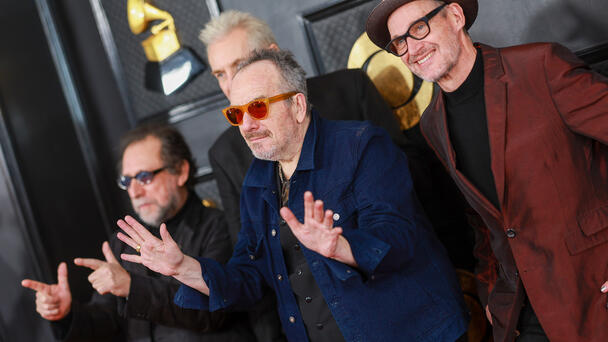 Elvis Costello to perform in a play based on the movie  "Face In The Crowd"