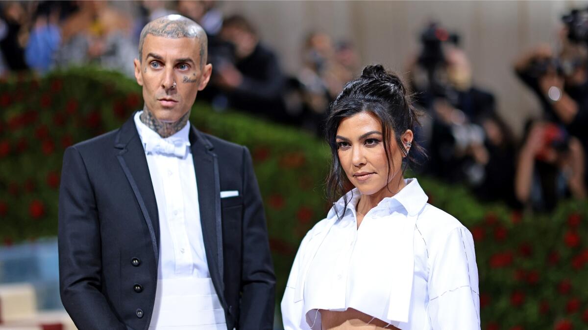 Kourtney Kardashian Shares New Pics From First Wedding To Travis Barker ...