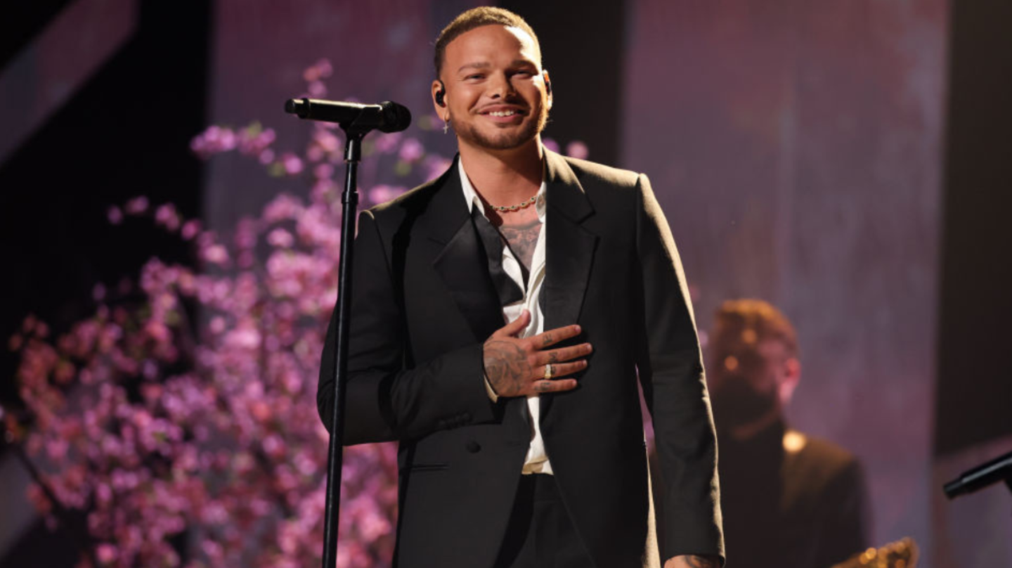Watch Kane Brown Pay Tribute To Ray Charles With Profound Performance