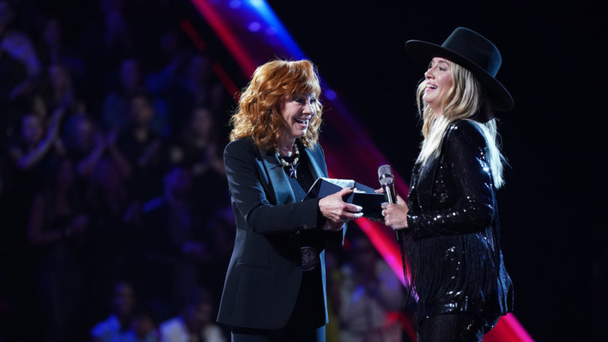 Watch Reba McEntire Surprise Lainey Wilson With Grand Ole Opry Invitation