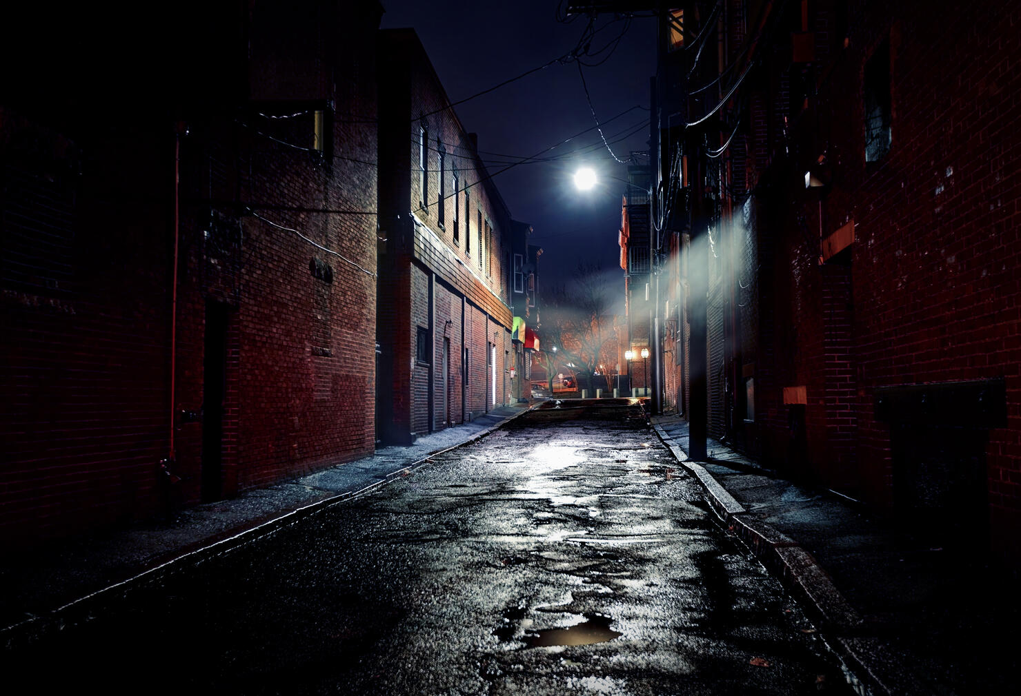 Dark Gritty Alleyway
