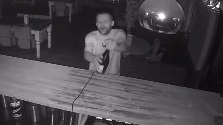 suspect breaks into bar