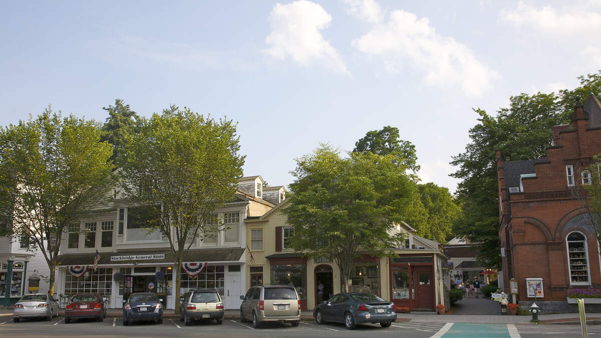 Massachusetts Destination Crowned 'best Small Town' In The Entire State 