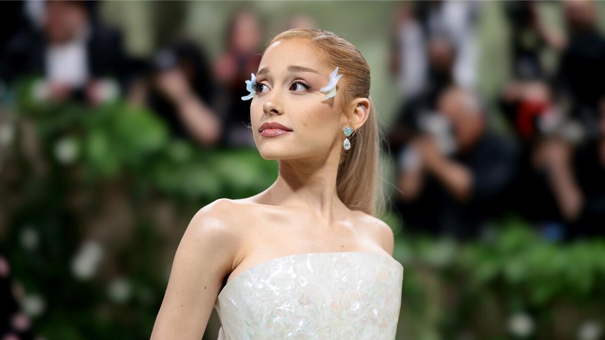 Ariana Grande Breaks Silence On Allegations Made In Quiet On Set Iheart 4131