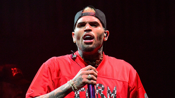 Chris Brown Lashes Out After He Gets Stuck In The Air During Concert