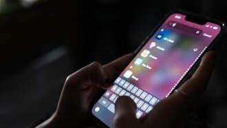 Surgeon General Urges Social Media To Include Health Warnings For Kids 