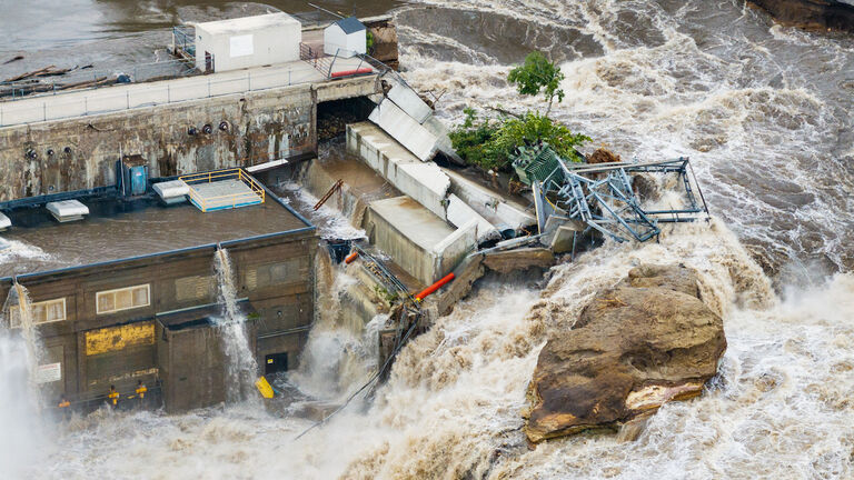 Minnesota Dam Risks Failure During Wave Of Intense US Weather