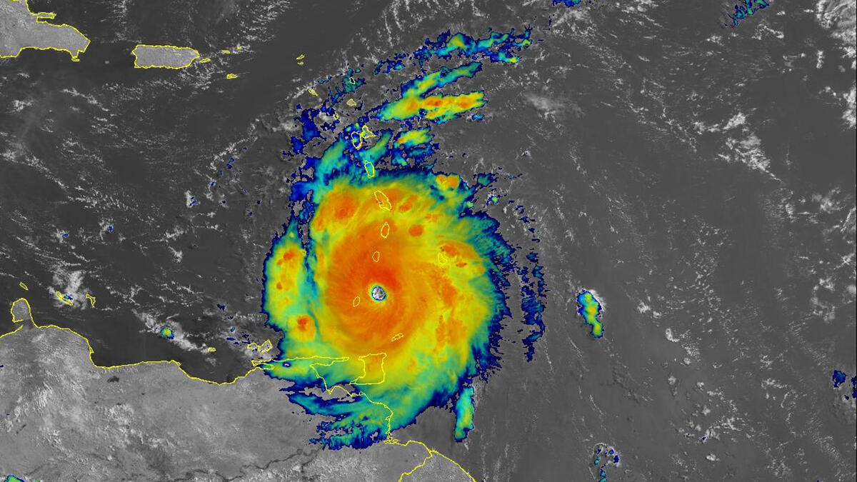 Hurricane Beryl Strengthens To Category 4 Storm As It Hits Windward ...