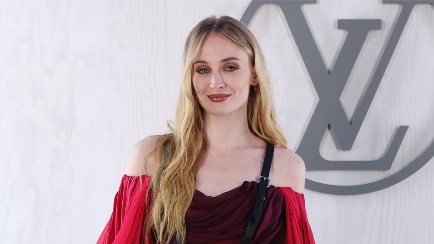 Sophie Turner Shares Sunny Snap Of Picnic Date With Her Boyfriend | iHeart