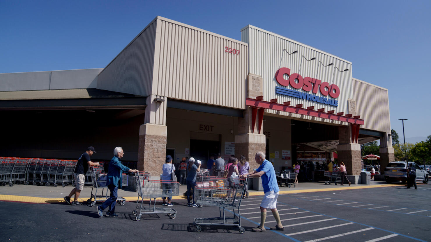 US Economy Ahead Of Personal Consumption Expenditures Price Index Figures Release