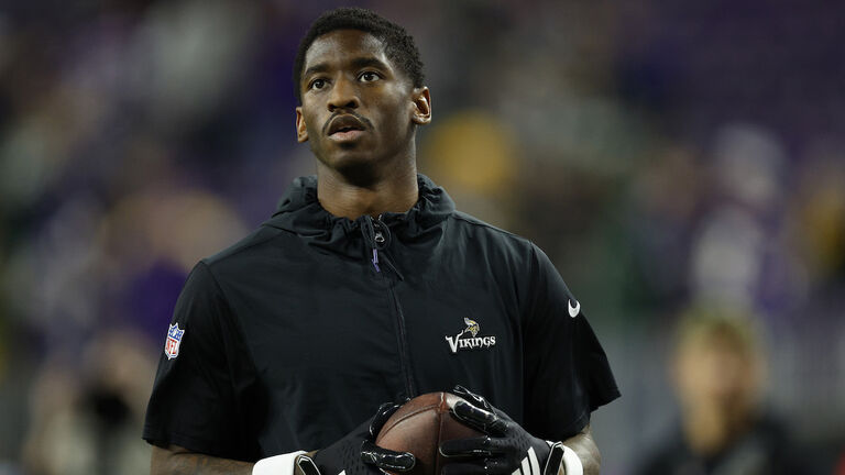 Green Bay Packers v Minnesota Vikings