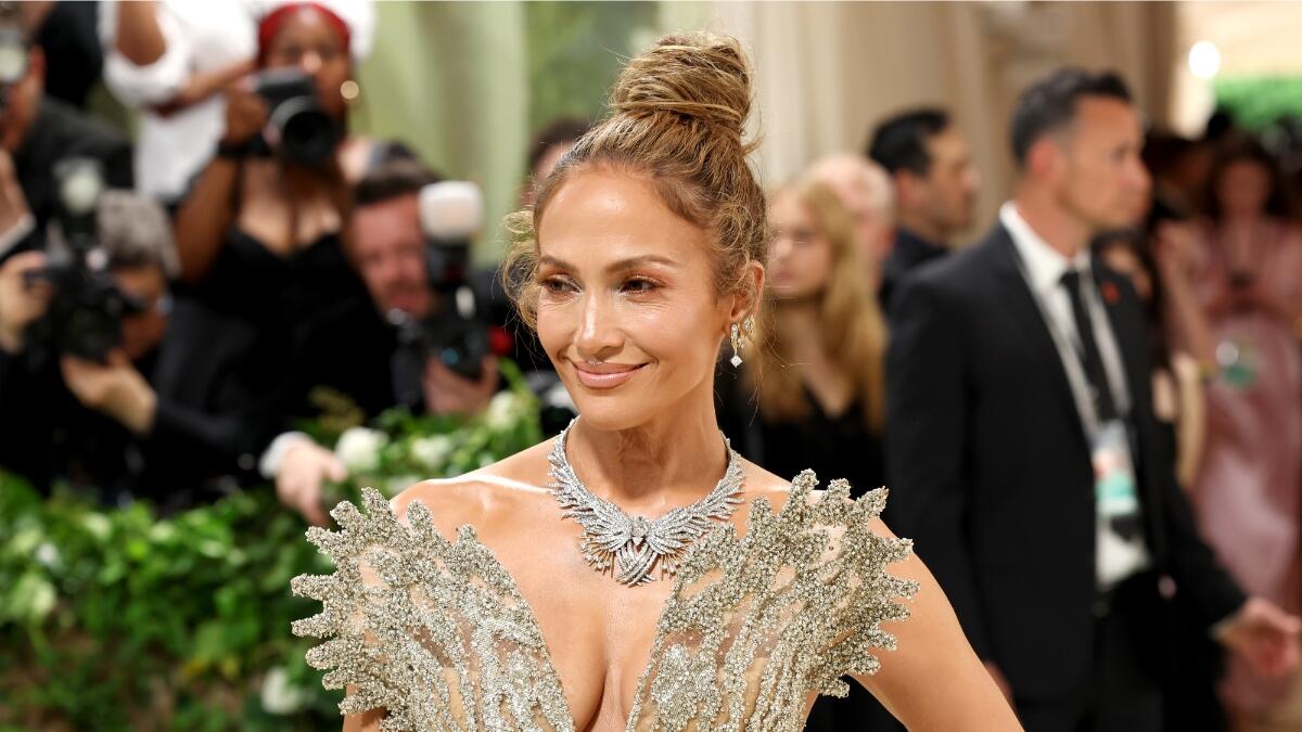 Jennifer Lopez & Violet Affleck 'Both Seem So Happy' In Rare Outing ...