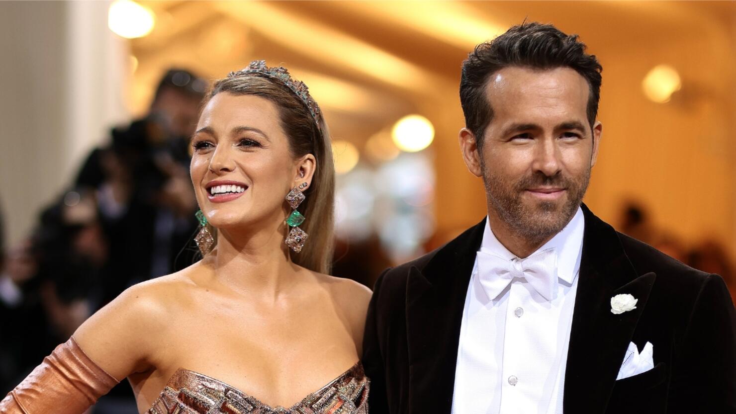 WATCH: Blake Lively Hilariously Interrupts Ryan Reynolds' Interview ...