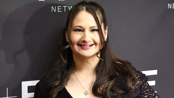 Pregnant Gypsy-Rose Blanchard Shows Off Giant Back Tattoo, Reveals Meaning