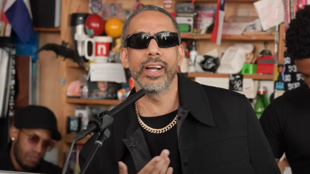 Ryan Leslie Performs Classic Hits During His First-Ever 'Tiny Desk Concert'