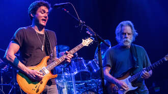 John Mayer Injures Finger Amidst Dead And Company Sphere Residency