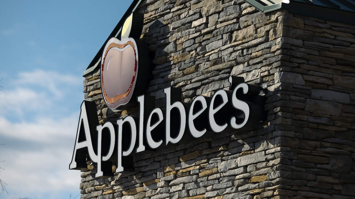 Woman arrested after sharing Applebee’s ‘All You Can Eat’ appetizer