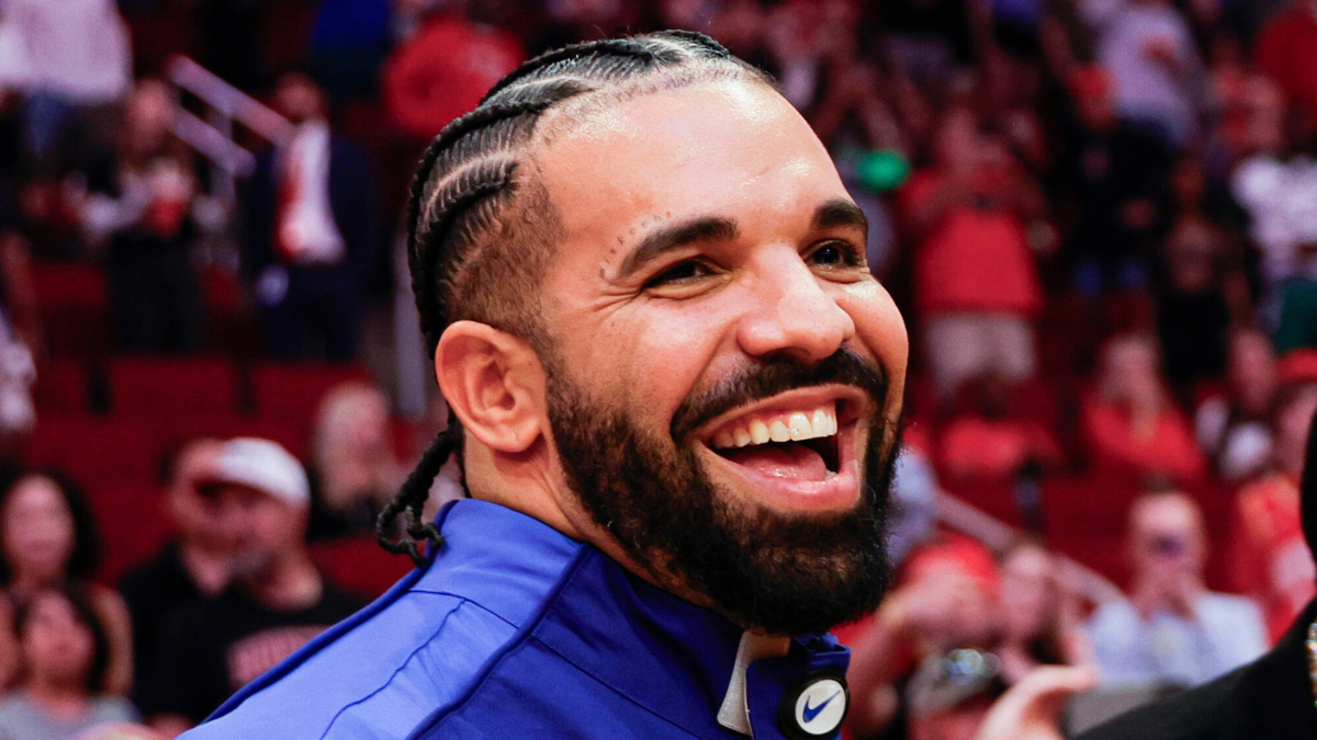 Drake surprises his fans with three new songs on his Finsta