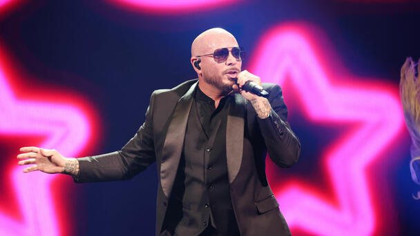 Pitbull Announces Las Vegas Residency At Fontainebleau For 2024-2025