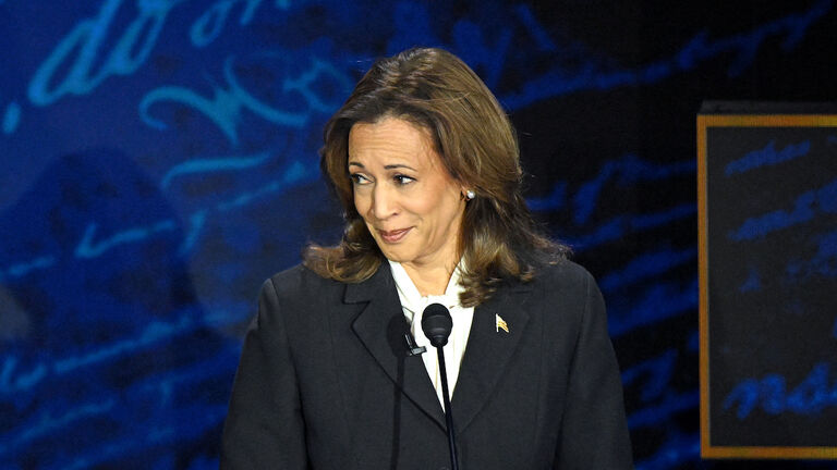 TOPSHOT-US-VOTE-POLITICS-DEBATE-HARRIS-TRUMP