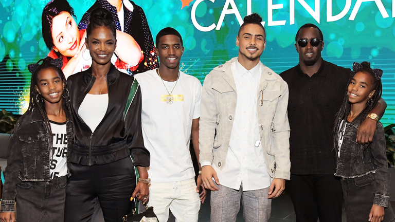 Kim Porter, Christian Combs, Quincy, Diddy & twins Jessie & D'Lila