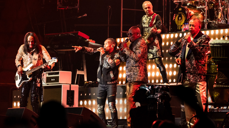 Earth, Wind & Fire