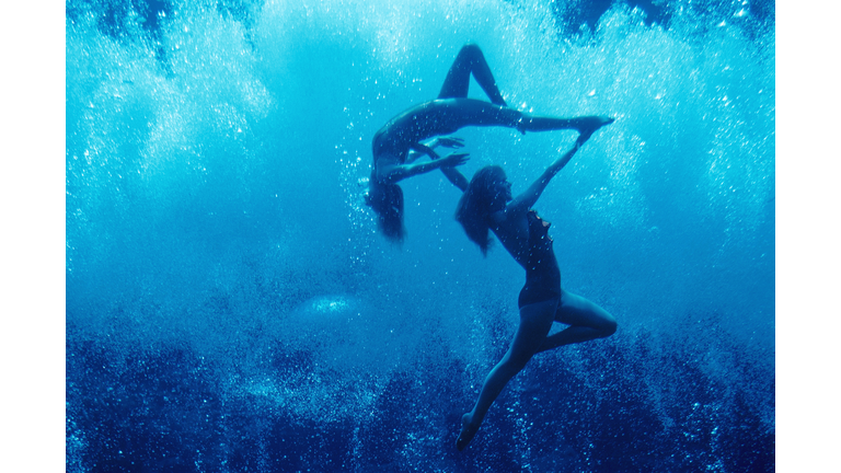 "Mermaids" Swimming in Weeki Watchee Springs