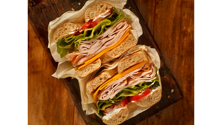Deli Style Turkey Bagel Sandwich