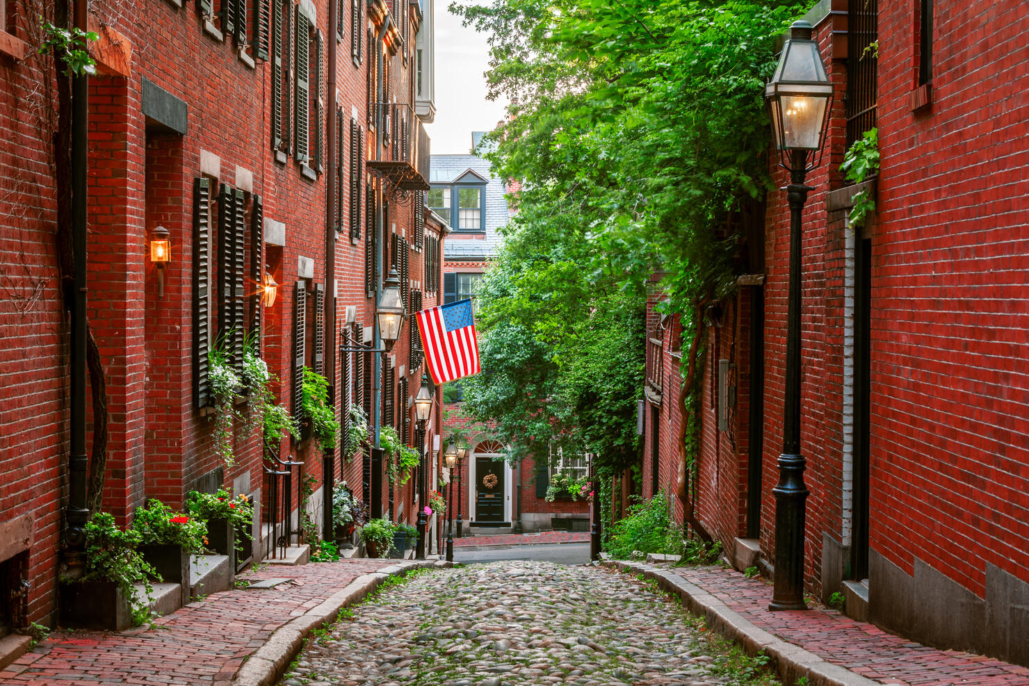 Acorn Street, Boston, Massachusetts, America