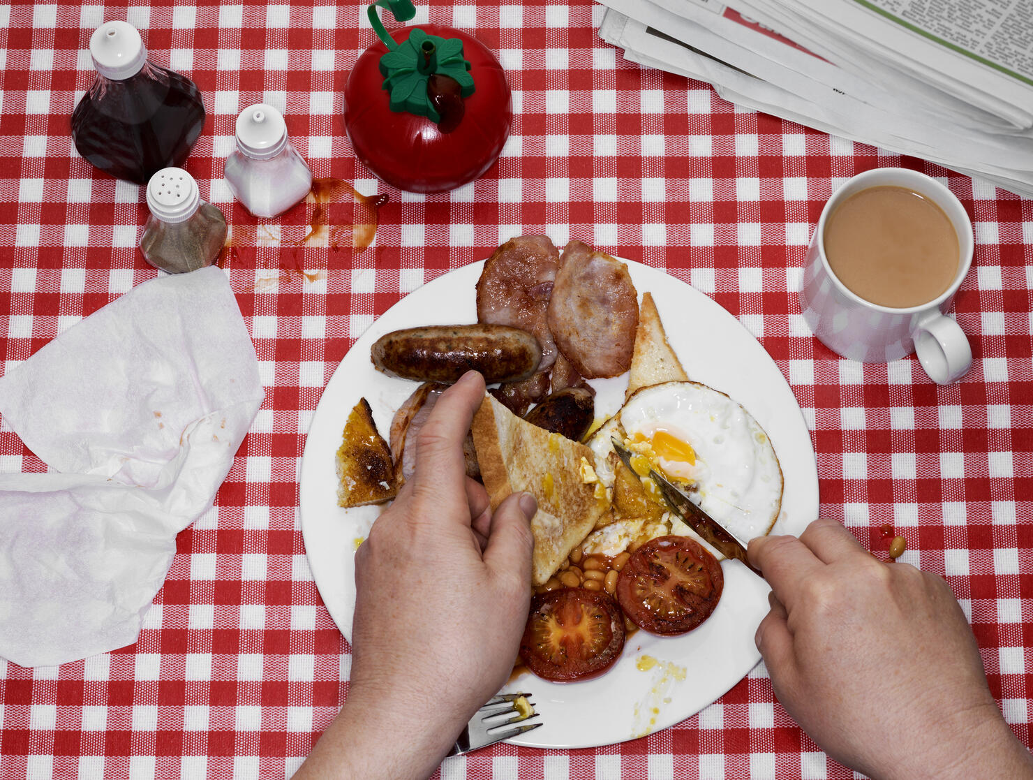 Full English breakfast with tea