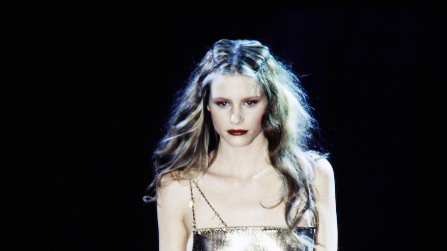 Versace Fall 1998 Ready to Wear Runway Show