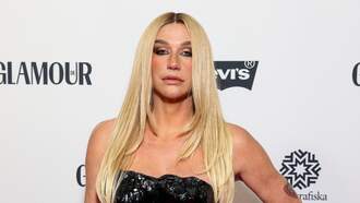 PHOTOS: Kesha Brings Back Iconic Trash Bag Dress For Edgy Red Carpet Look