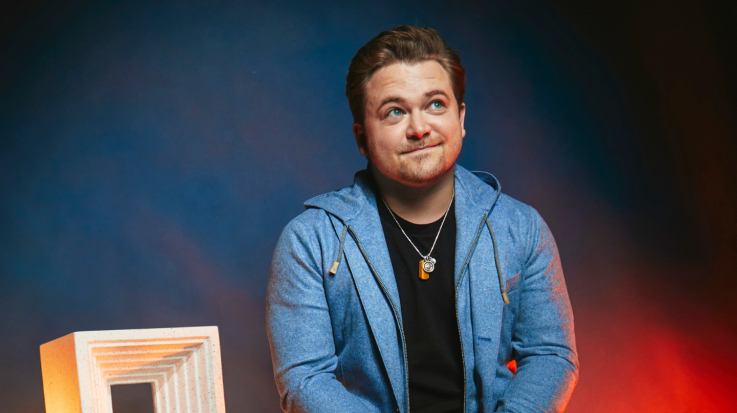 Hunter Hayes Tells Story Behind Romantic Tribute To 'Unconditional' Love