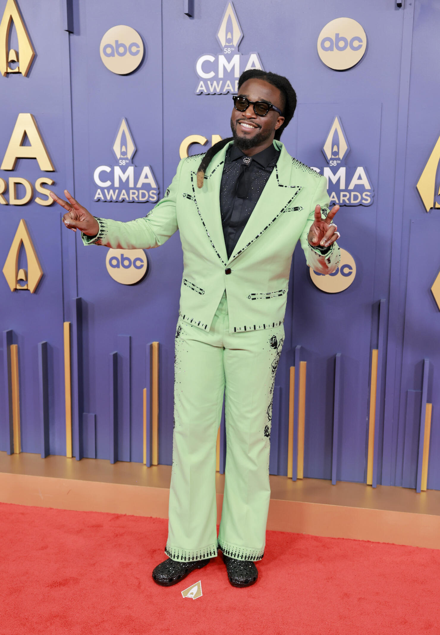 The 58th Annual CMA Awards - Arrivals