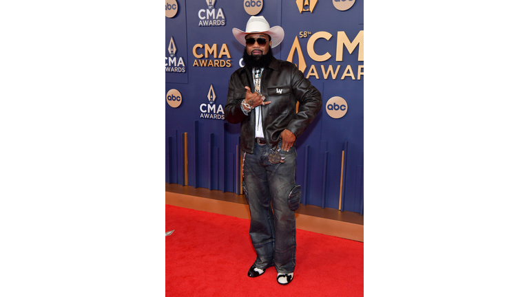 The 58th Annual CMA Awards - Arrivals