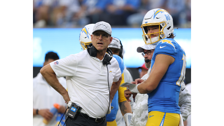 Tennessee Titans v Los Angeles Chargers