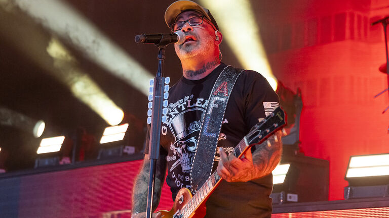 STAIND In Concert - Clarkston, MI