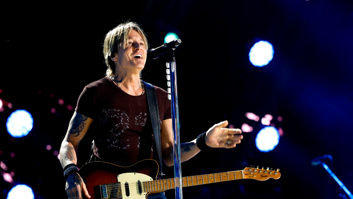 Watch Keith Urban Reveals Dozens Of Destinations On His 2025 World